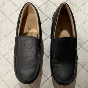 Children’s Place Boys size 3 Dark Navy Loafer